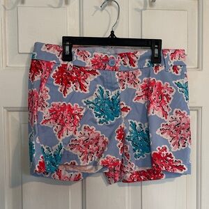 Crown & Ivy patterned short size 6P